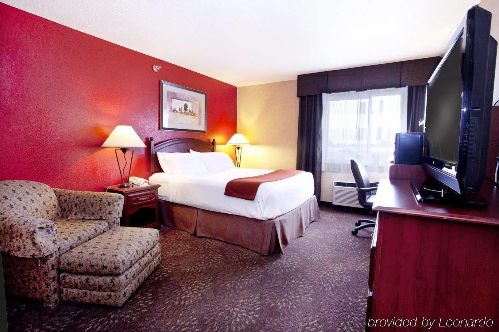 Holiday Inn Express Jamestown By Ihg Экстерьер фото